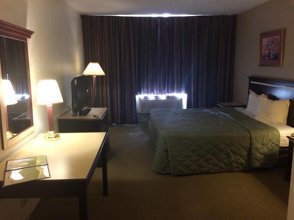 Days Inn Melrose Park/O'Hare South Bagian luar foto